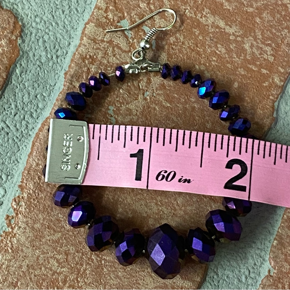 Women’s Fashion multi-faceted Purple Beaded Necklace & Earrings Set. - Picture 7 of 9